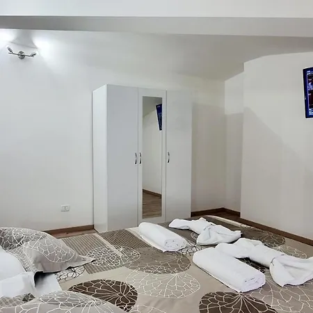 Guest Mandra 12 E 13 アパート レッジョ・エミリア