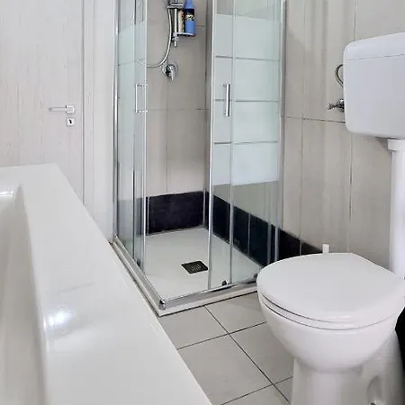 Guest Mandra 12 E 13 Reggio Emilia