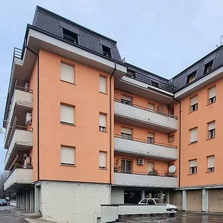 Guest Mandra 12 E 13 *