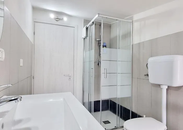 Guest Mandra 12 E 13 Appartement