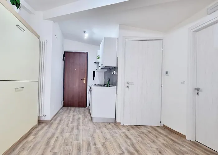 Appartement Guest Mandra 12 E 13 *