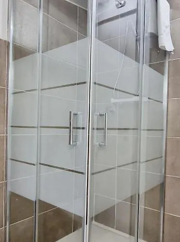 Guest Mandra 12 E 13 Apartman *